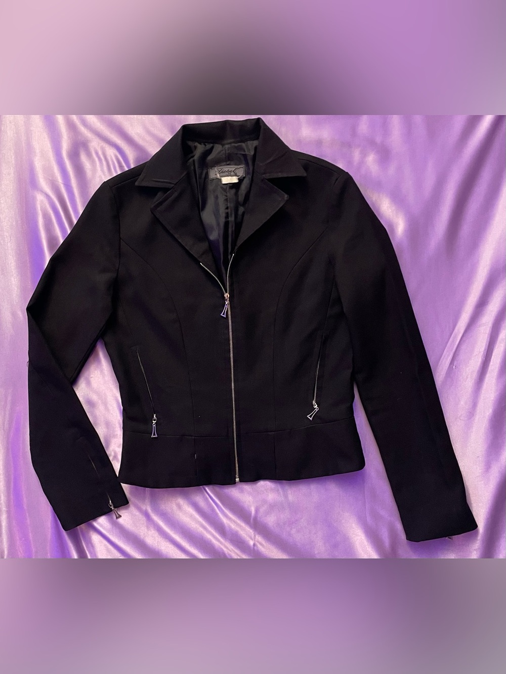 Black Women's Zip-Front Jacket - Classic Tailored Style